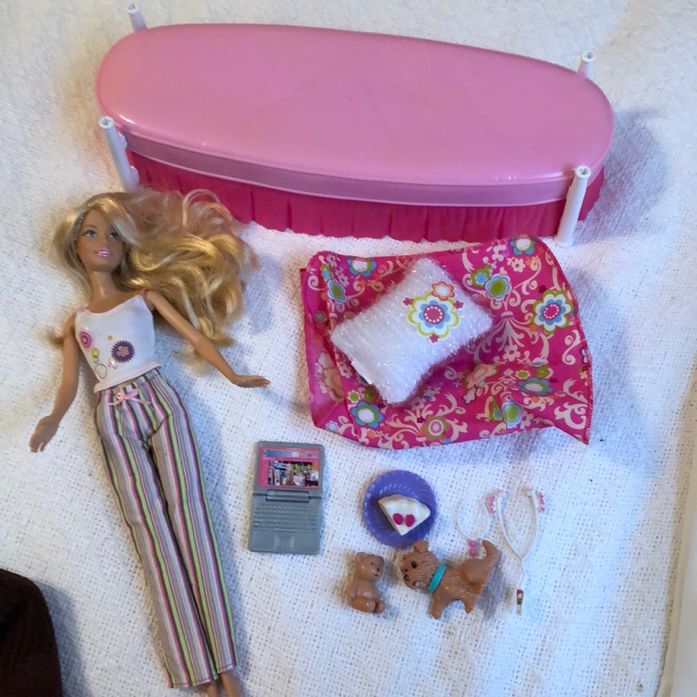 Barbie doll set
